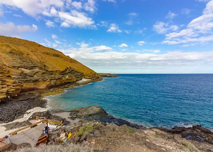 Tenerife Montana Amarilla * لاس غاليتاس